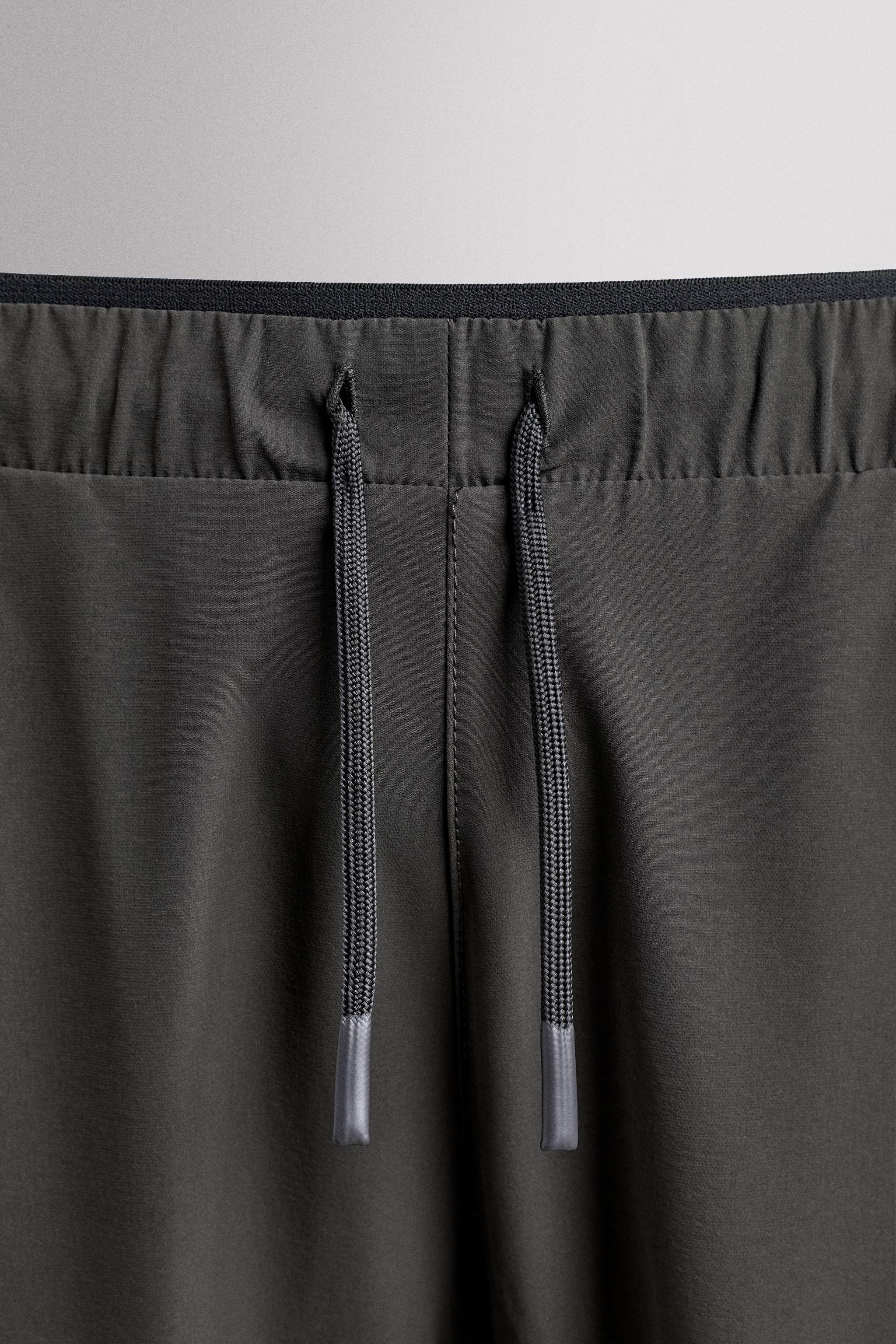 LIGHTWEIGHT TECHNICAL PANTS